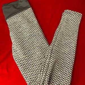 Tik tok scrunch butt leggings